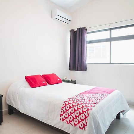 Oyo Hotel Home Express Тустла-Ґутьєррес Екстер'єр фото