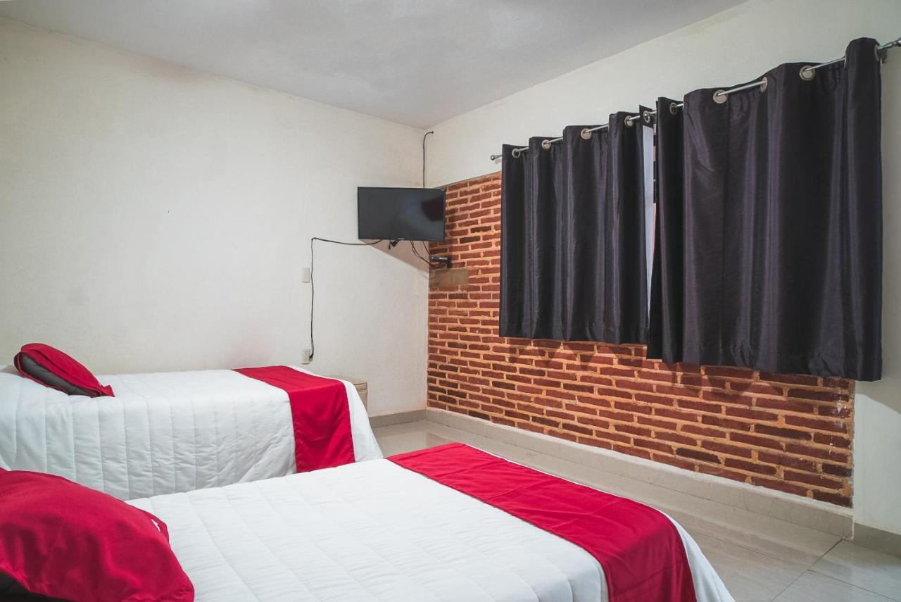 Oyo Hotel Home Express Тустла-Ґутьєррес Екстер'єр фото