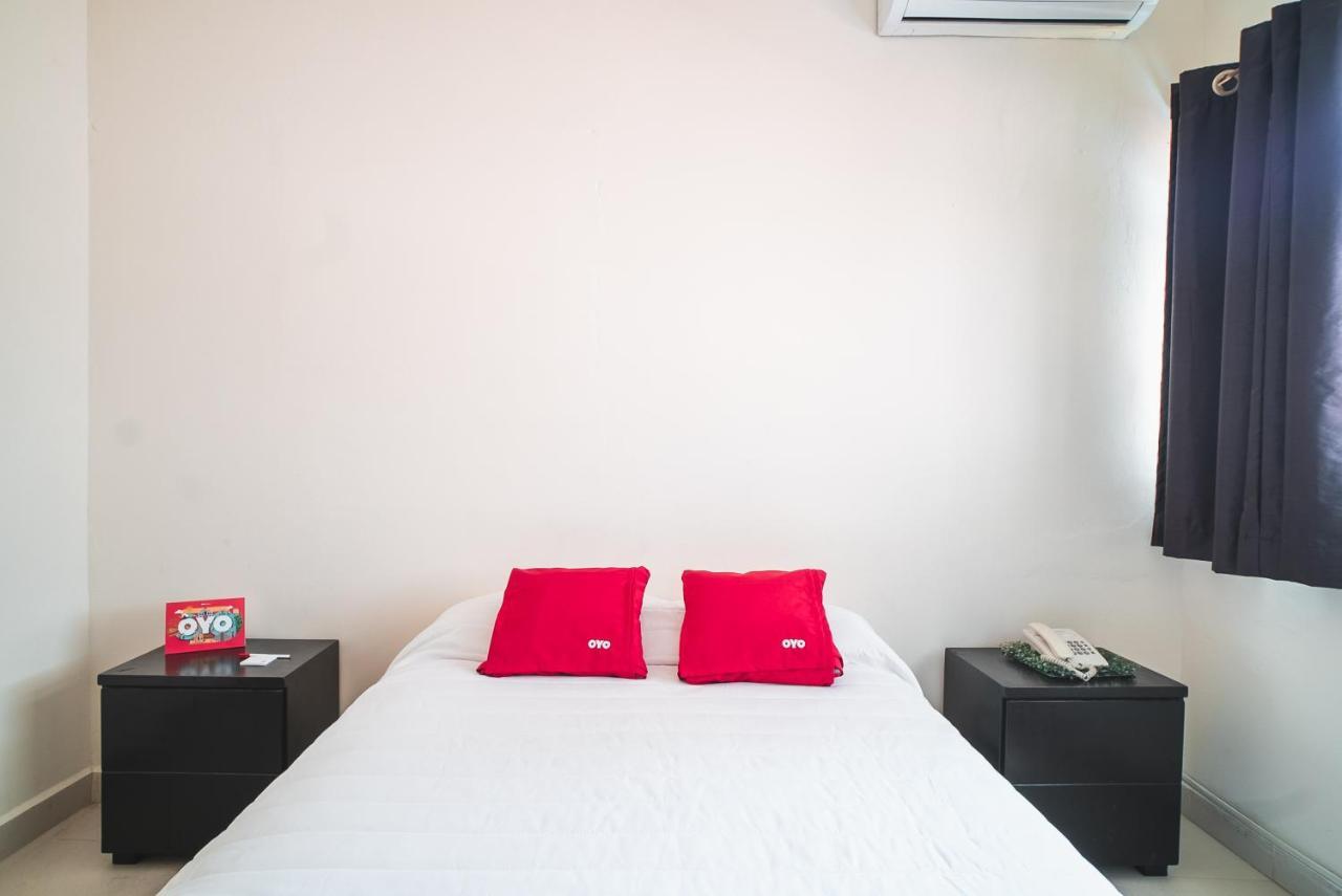 Oyo Hotel Home Express Тустла-Ґутьєррес Екстер'єр фото