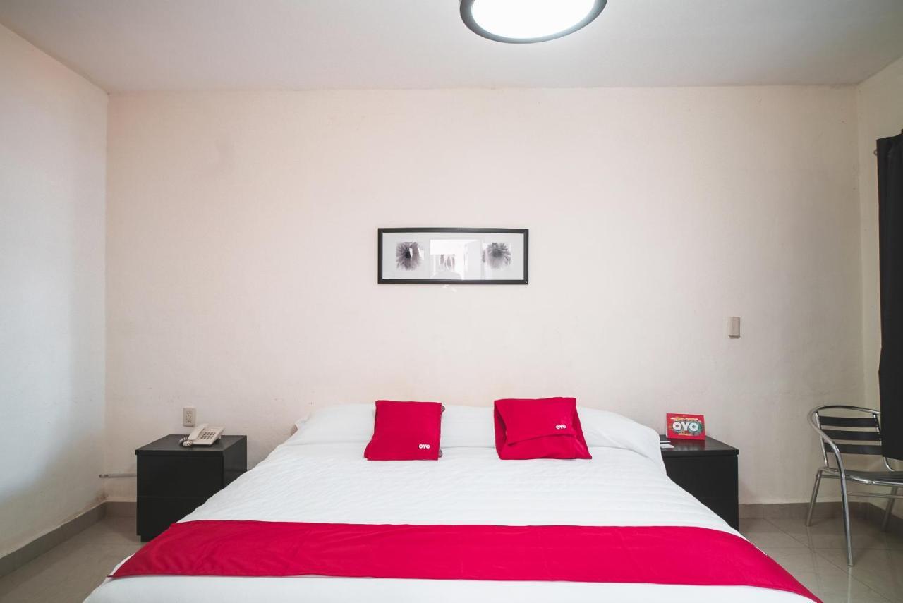 Oyo Hotel Home Express Тустла-Ґутьєррес Екстер'єр фото