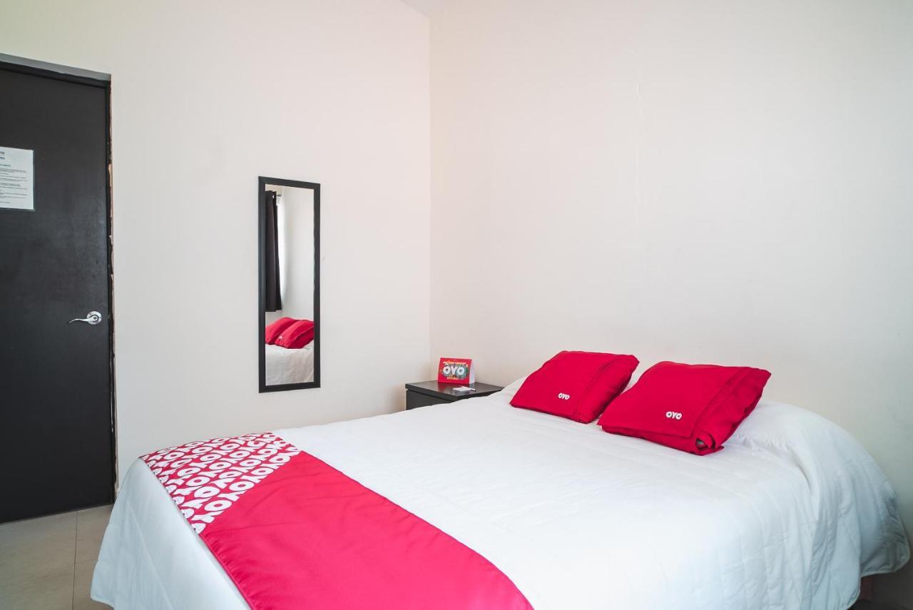 Oyo Hotel Home Express Тустла-Ґутьєррес Екстер'єр фото