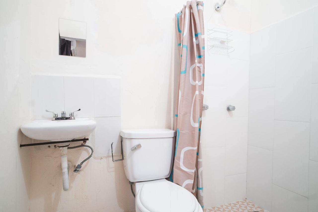 Oyo Hotel Home Express Тустла-Ґутьєррес Екстер'єр фото