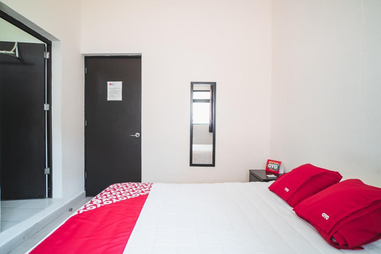 Oyo Hotel Home Express Тустла-Ґутьєррес Екстер'єр фото