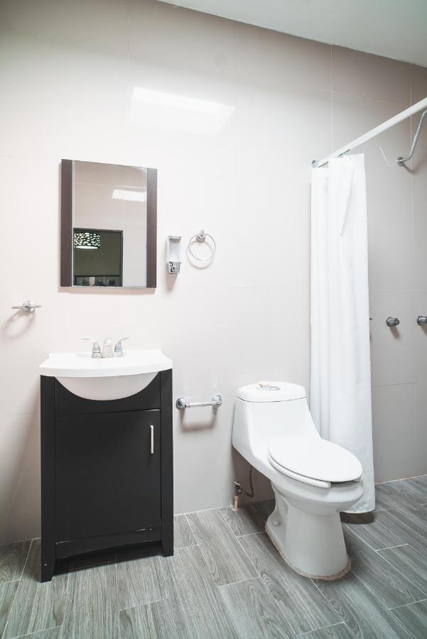 Oyo Hotel Home Express Тустла-Ґутьєррес Екстер'єр фото