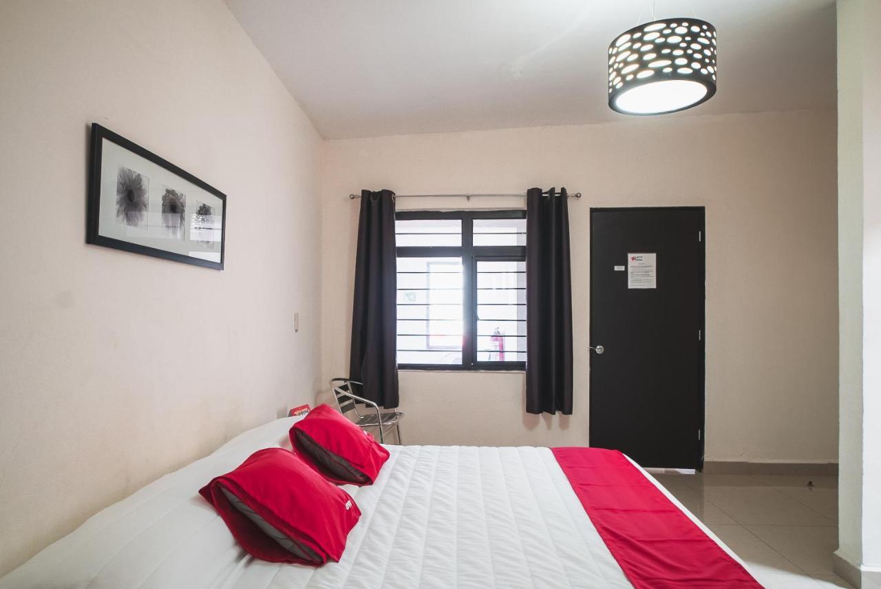 Oyo Hotel Home Express Тустла-Ґутьєррес Екстер'єр фото